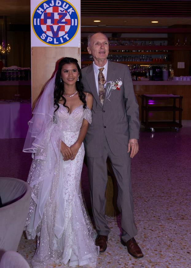 EKSKLUZIVNO Ovako je izgledala svadba Hrvata i 49 godina mlađe Kambodžanke