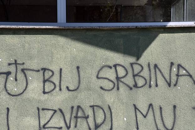 Slavonski Brod: Na frekventnoj lokaciji uz savsko šetalište osvanuo grafit neprimjerenog sadržaja