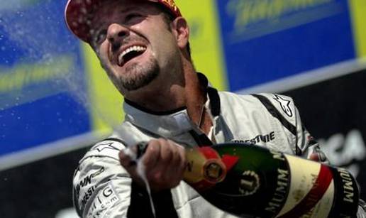 Barrichello slavio pobjedu, Hamilton tješi mehaničare