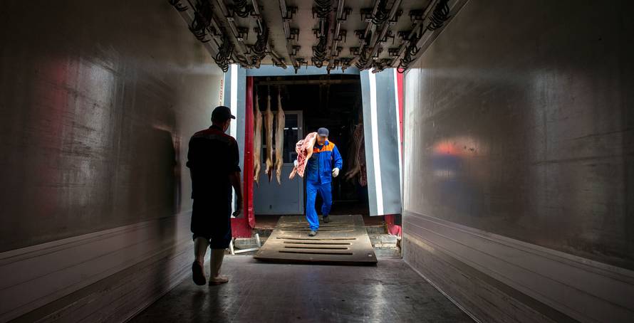 Bili na kolinju: Pet muškaraca zarazilo se opakom trihinelom