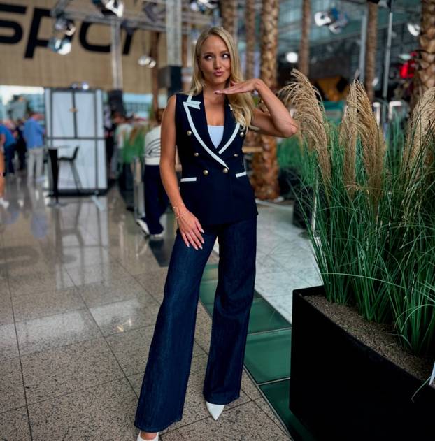 FOTO Napravila gaf uživo koji je obišao Europu. Atraktivna TV voditeljica ljubi Kovačeva šefa