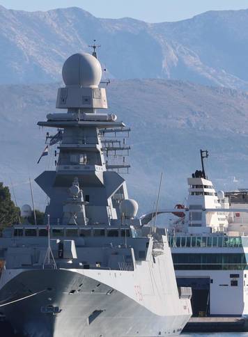 NATO-ov zapovjedni brod Virginio Fasan u splitskoj luci