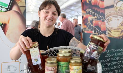 FOTO Sajam agroturizma u Skradinu: Proizvodi iz cijele Hrvatske na jednom mjestu