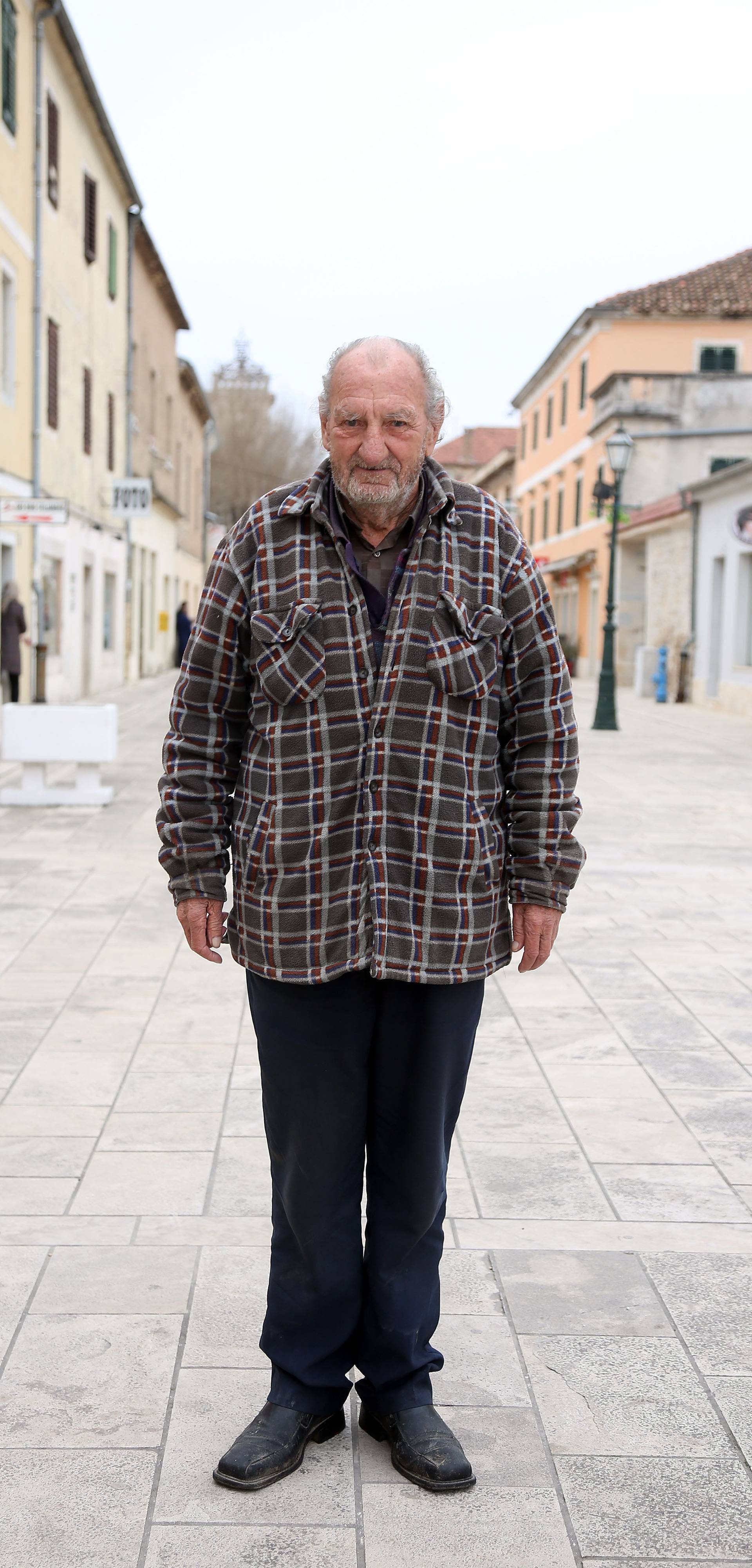 Osmo iz Benkovca: Nemam za ručak, a isključili su mi i struju