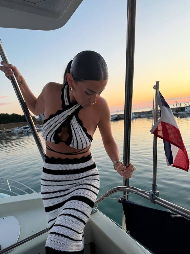 FOTO Hrvatska Kim K. više nije solo? Zagrljaj s misterioznim muškarcem podigao prašinu