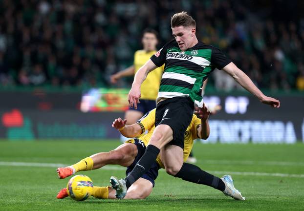 Primeira Liga - Sporting CP v Estoril