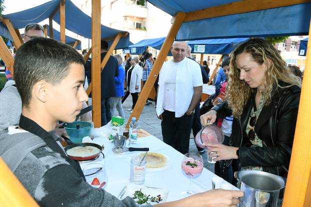 Sisak: Učenici se natjecali u pripremi palačinki i izradi koktela na 5. Palačinka kupu