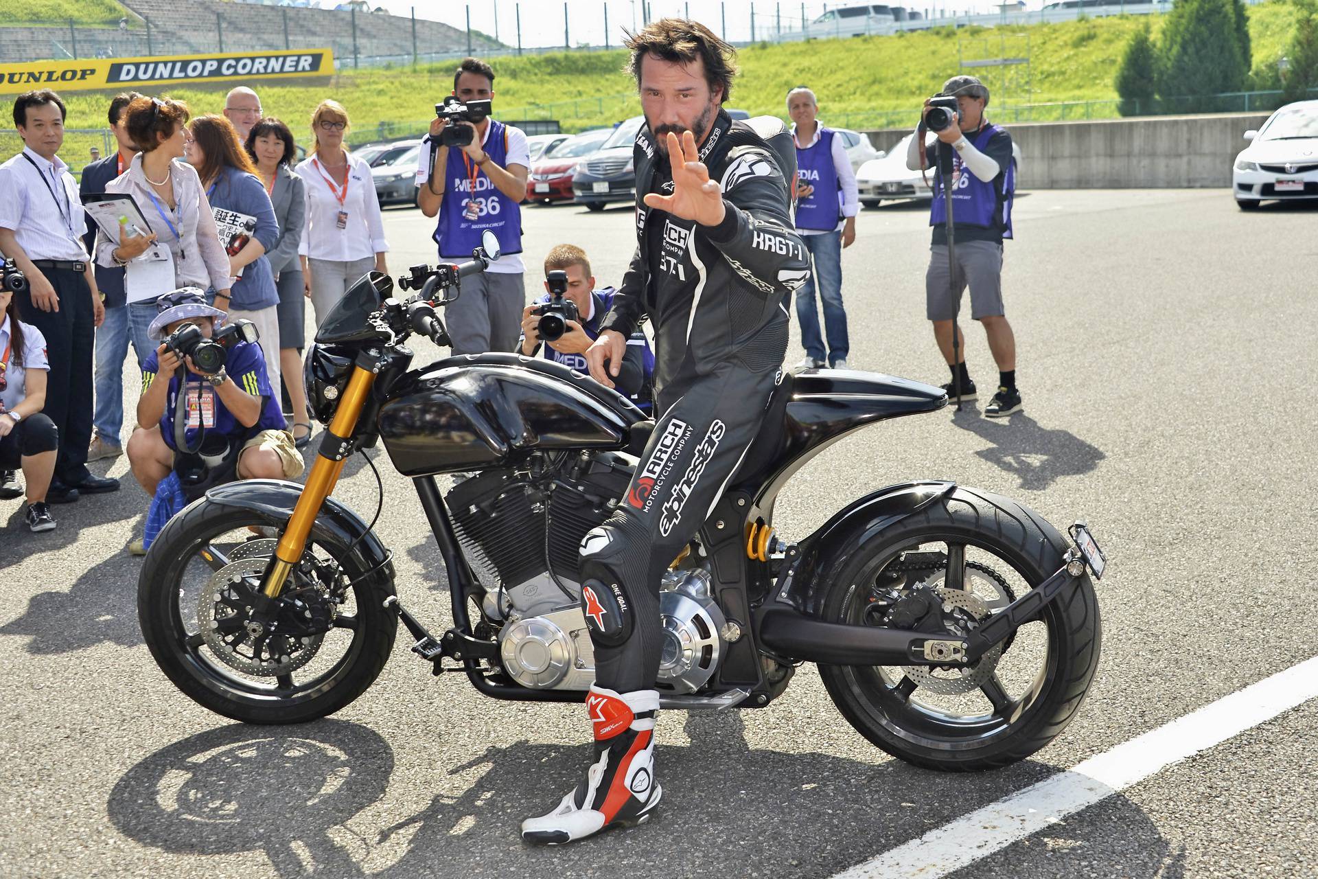 Suzuka:  Keanu Reeves na testnoj vožnji prvenstva Suzuka 8 Hours FIM Endurance