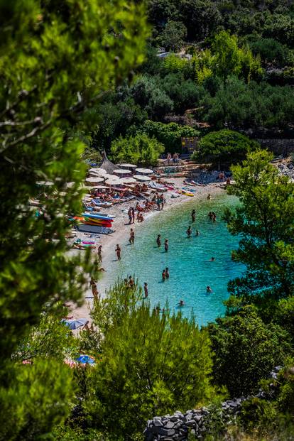 Čarobna uvala iz zraka: Tu se skriva najljepši hrvatski otočić