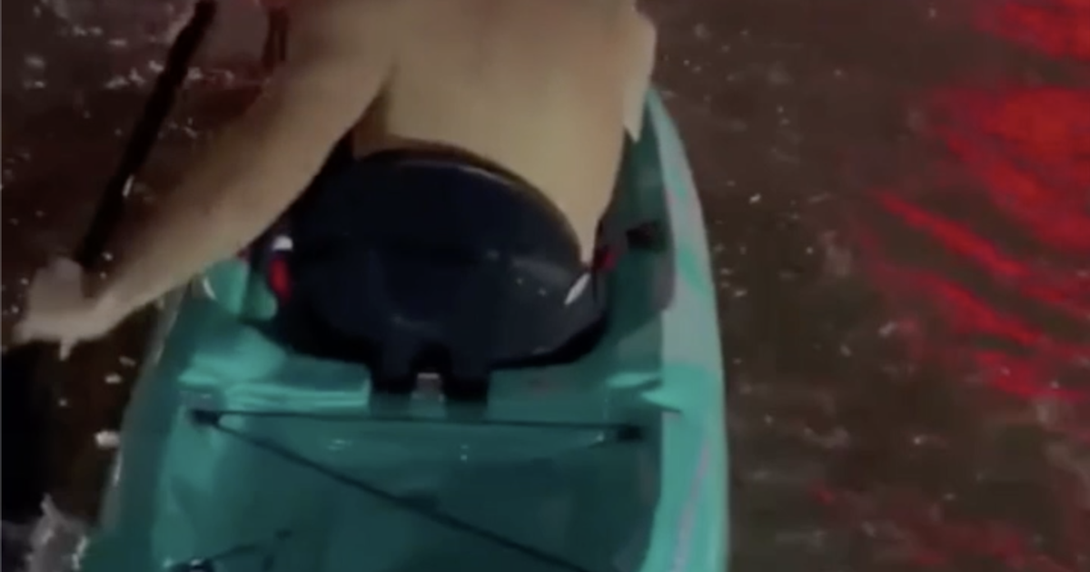 Oluja mu je pokvarila plan  za odlazak na plažu: Veslao je centrom Miamija u kajaku