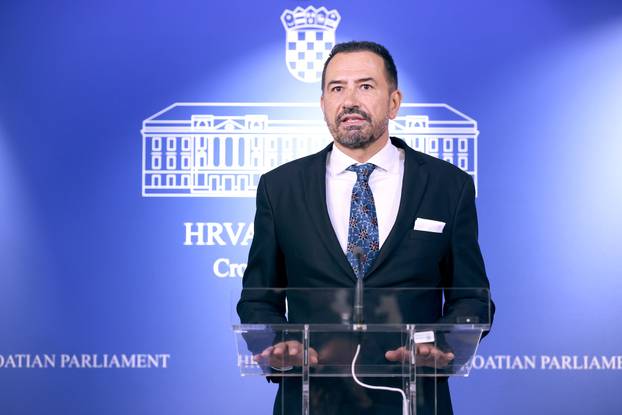 Zagreb: Igor Peternel o podizanju optužnice protiv Josipa Dabre i stanju u Ustavnom sudu