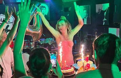 Ecija organizirala party za 49. rođendan: 'Slavimo život, divan je čak i kad nas šamaraju...'