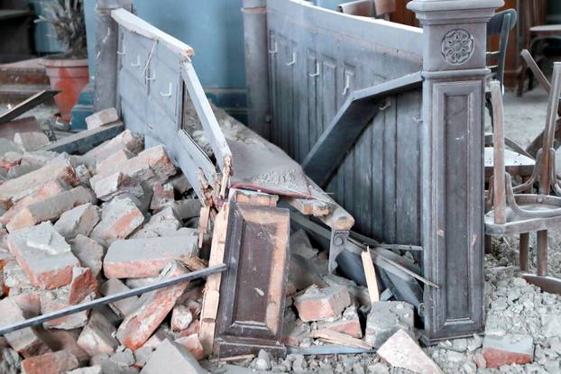 Zagreb: Bazilika Presvetog Srca Isusovog u Palmotićevoj ulici koja je uništena u potresu