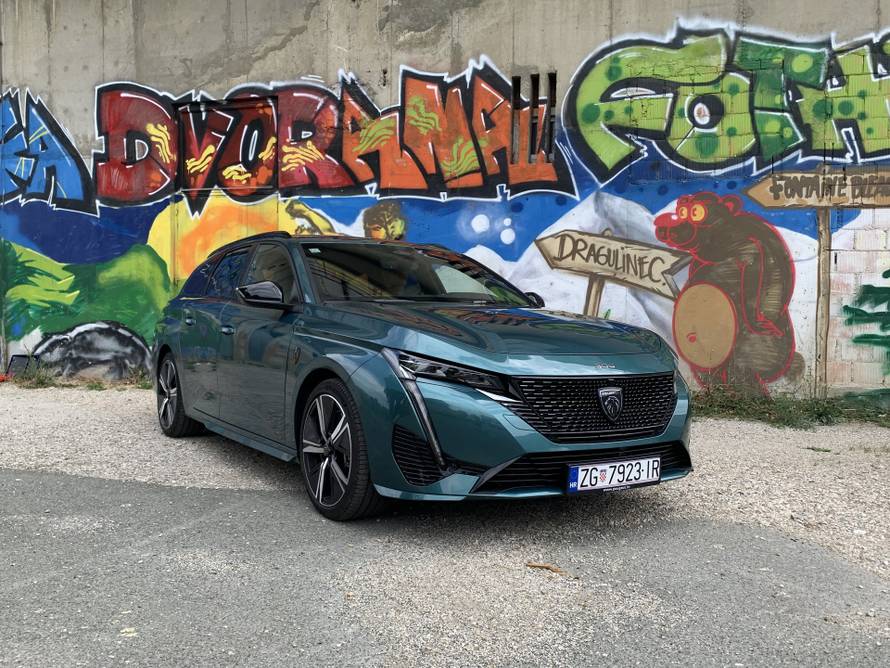 Peugeot 308 SW atraktivan je karavan i dobra alternativa za SUV, no pogon jako diže cijenu