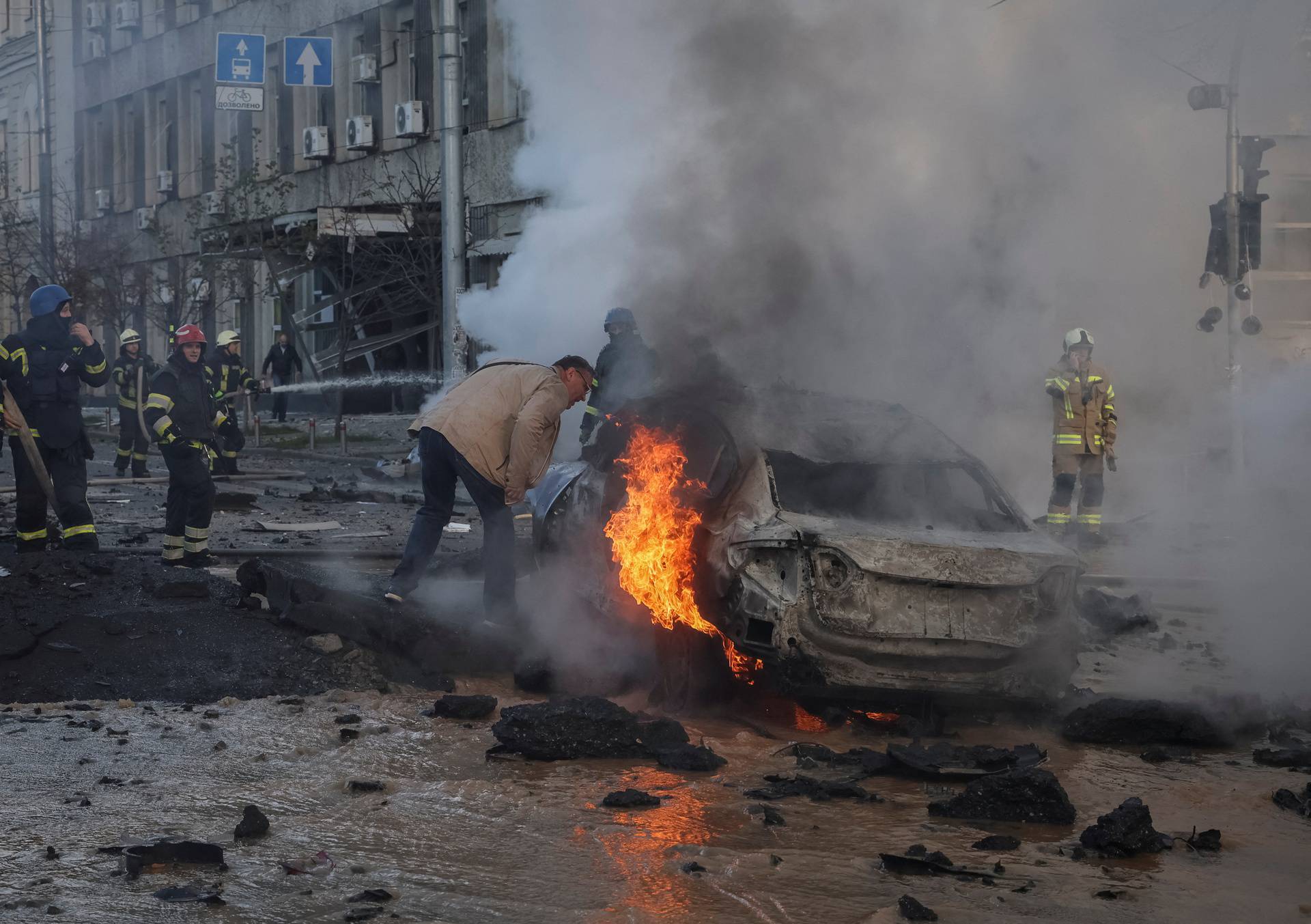 A military strike in central Kyiv