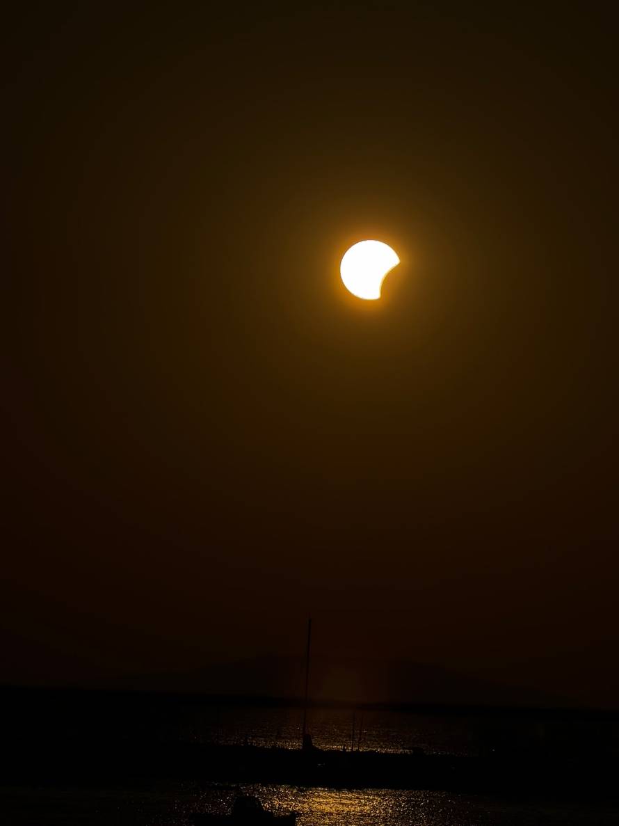 UŽIVO Pogledajte kako izgleda potpuna pomrčina sunca