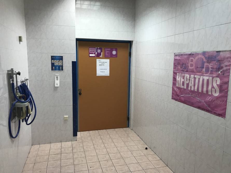 Pustoš u Dubrovniku: Sablasno prazni hodnici u bolnici straha