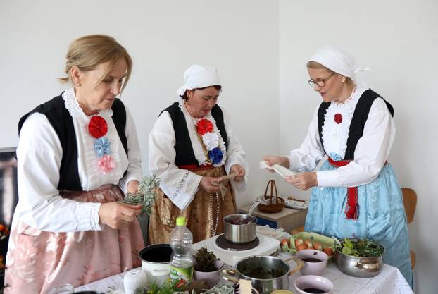 Bojanje Uskršnjih jaja na način kako su to radili naši stari