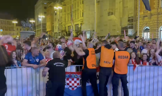 VIDEO Euforija na Trgu nakon gola Muse u posljednjim sekundama poluvremena