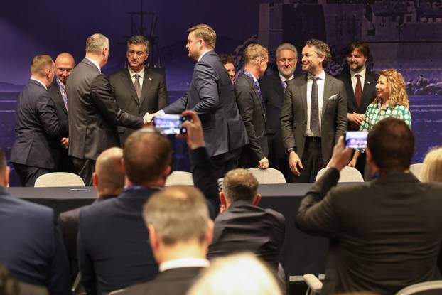 Dubrovnik: U sklopu Inicijative triju mora potpisan sporazum u području energetike, prometa, tehnologije, financija i porezne politike