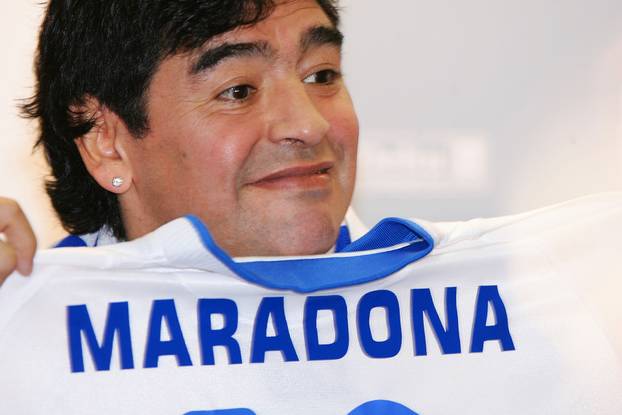 25.11.2020. Umro je veliki Diego Armando Maradona