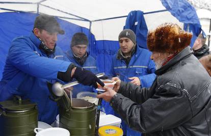 Studen ne jenjava: U Rusiji u valu hladnoće umrlo 123 ljudi
