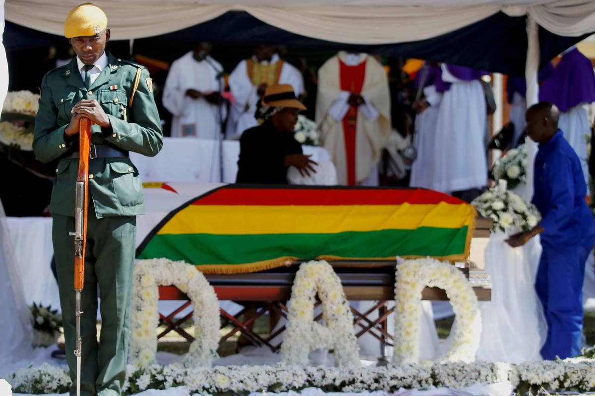 Suze za diktatora: Pokopali su bivšeg čelnika Zimbabvea