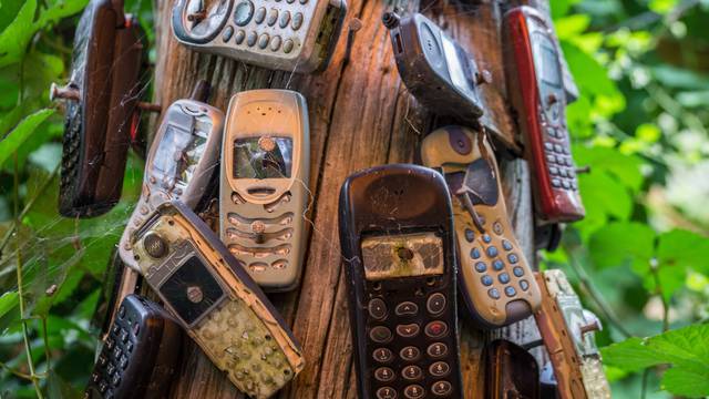 Uskoro će otvoriti online muzej starih vrsta mobitela: 'Skupljam telefone više od 25 godina'