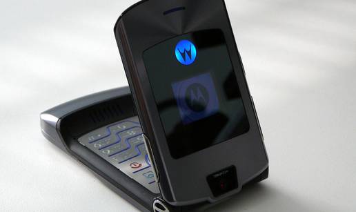 Povratak legende: Motorola najavljuje novi preklopni Razr