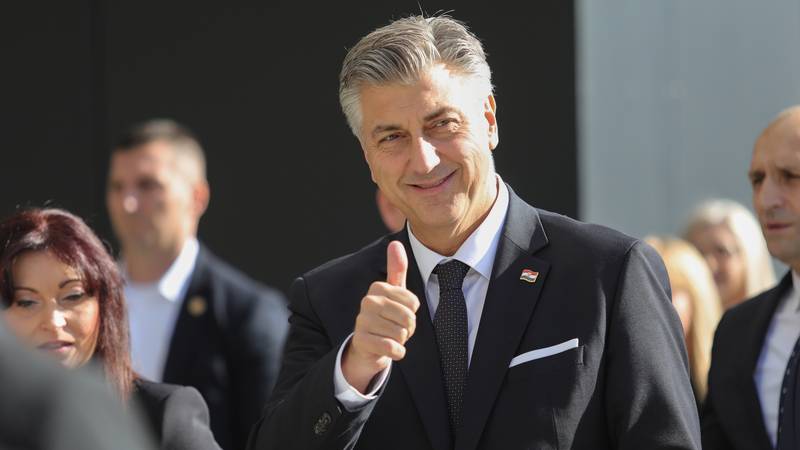 Andrej Plenković: Na današnji dan prije 34 godine Hrvatski sabor donio povijesnu odluku!