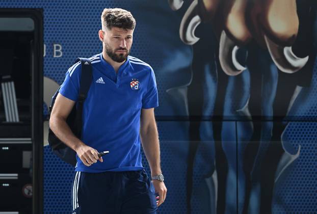 Zagreb: Odlazak igrača GNK Dinamo na uzvratnu utakmicu protiv Sparte