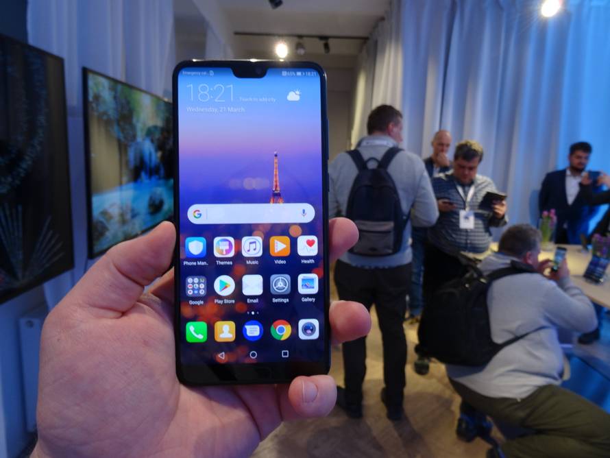 Isprobali smo Huawei P20 Pro: Ima tri kamere i misli za vas