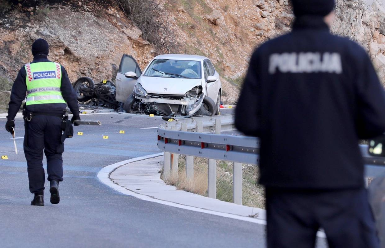 Teška nesreća kod Omiša: Jedan mrtav u sudaru auta i motocikla