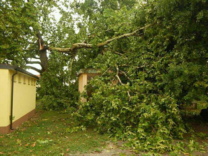 Tuča i jak vjetar pogodili Sisak, Veliku Goricu i dio Zagreba