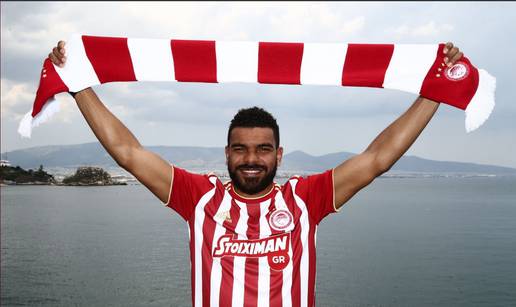 Hilal Soudani napustio je Otok i potpisao za grčki Olympiacos