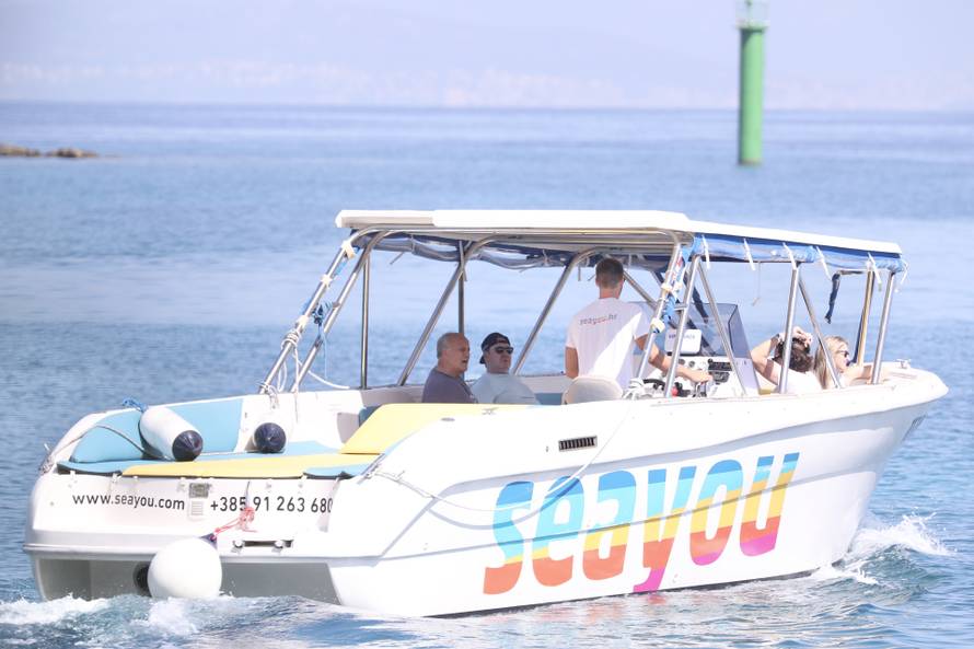 EKSKLUZIVNO: Kevin Spacey u društvu Jakova Sedlara prošetao po Braču 