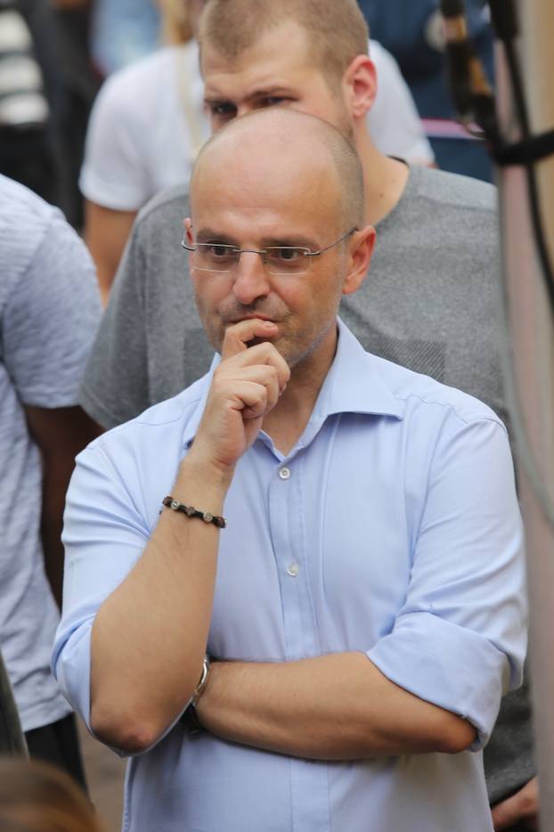 Zagreb: Poznati gledaju finalnu utakmicu na Strossmayerovom trgu