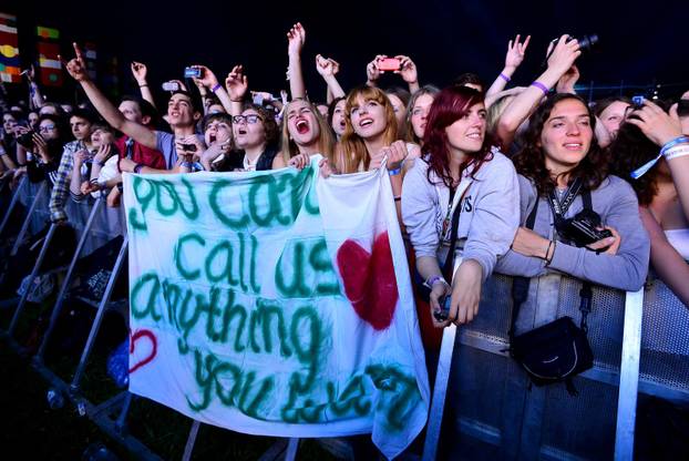 Zagreb: Nastup Arctic Monkeysa na 2. danu INmusic festivala