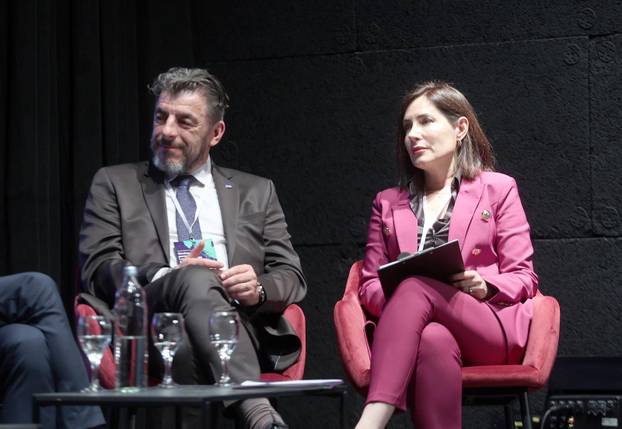 Zadar: Konferencija &ldquo;Oto&ccaron;ko povezivanje i unaprije&dstrok;enje &zcaron;ivota na otocima&rdquo;