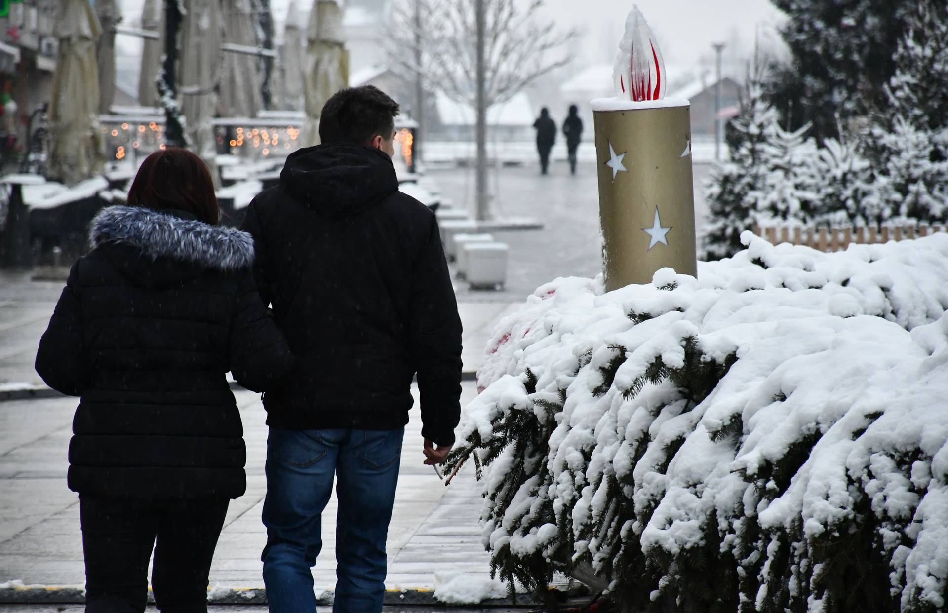 Slavonski Brod: Zimski ugođaj u središtu grada