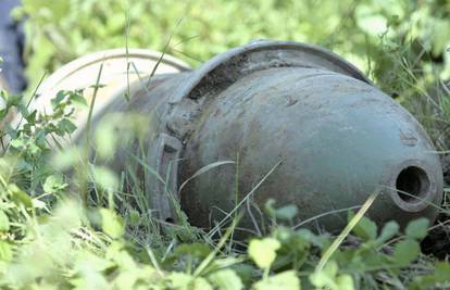 Slovenac u šumi našao bombu iz II. sv. rata pa je odnio kući