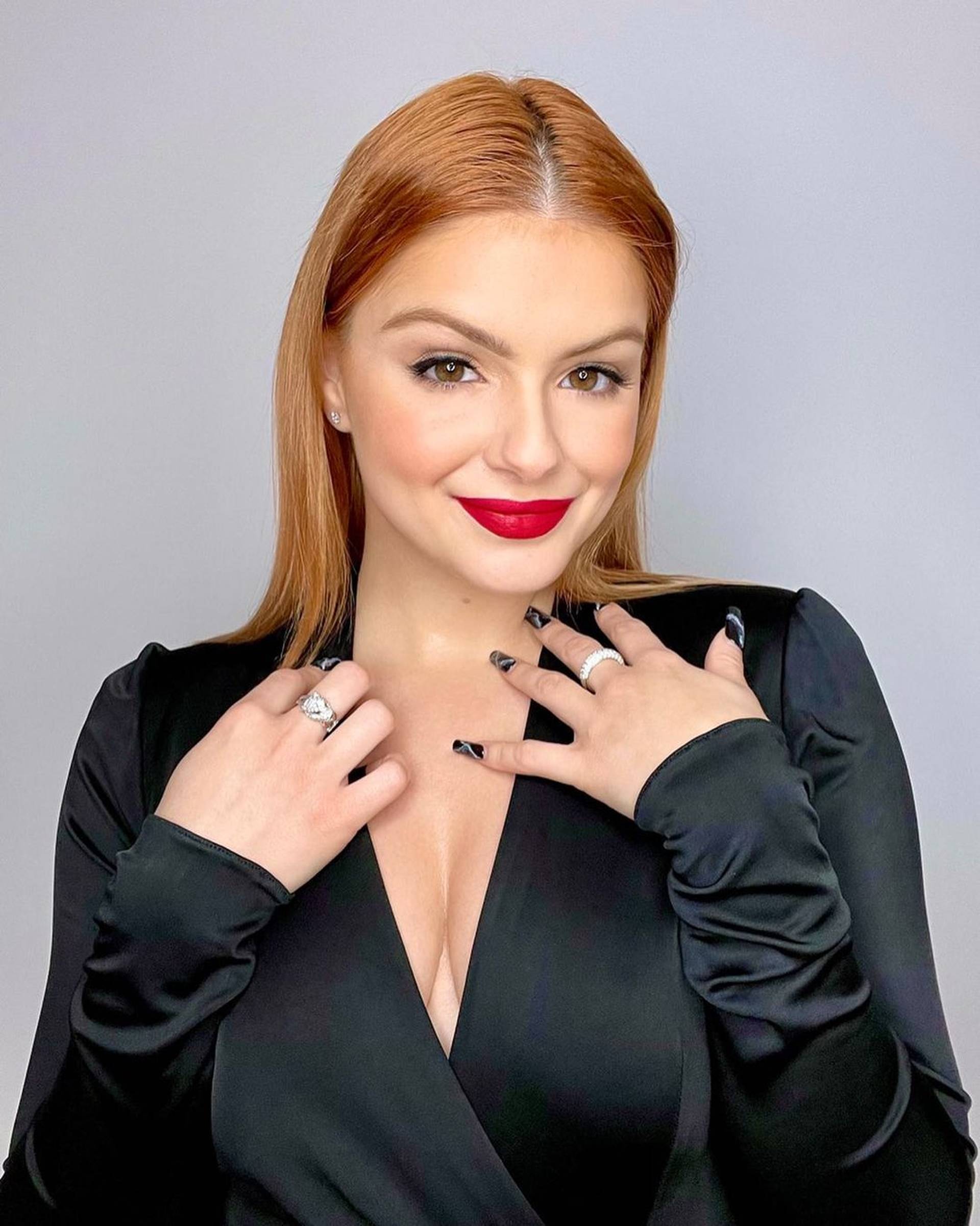 FOTO Sjećate se Alex iz Moderne obitelji? S 18 je smanjila grudi, pogledajte kako danas izgleda