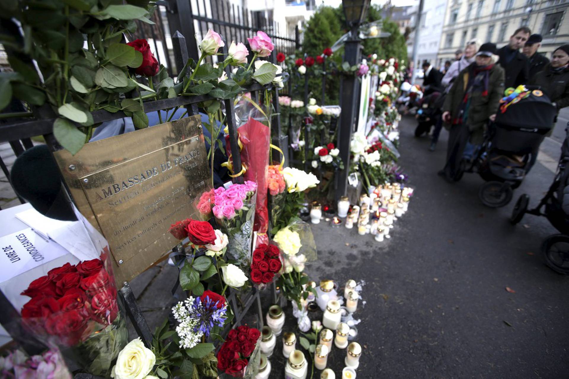 Теракт в париже 13 ноября 2015. Траурные мероприятия. Теракты в Париже 13 ноября 2015 года.