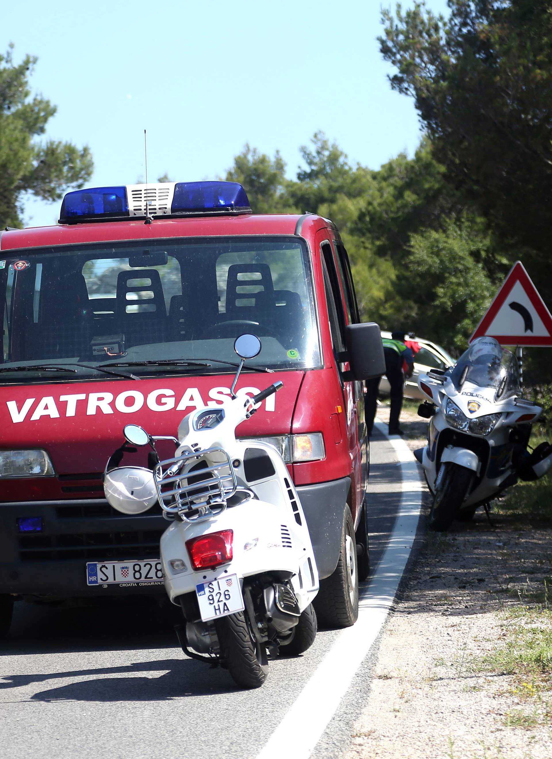 Vozač sletio s ceste i poginuo: Nesreća kod kampa na Murteru