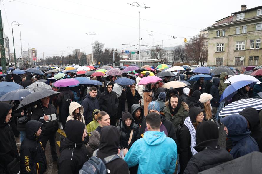 Sarajevo: Treći dan prosvjeda nakon teške tramvajske nesreće, prosvjednici blokirali promet kod SCC-a