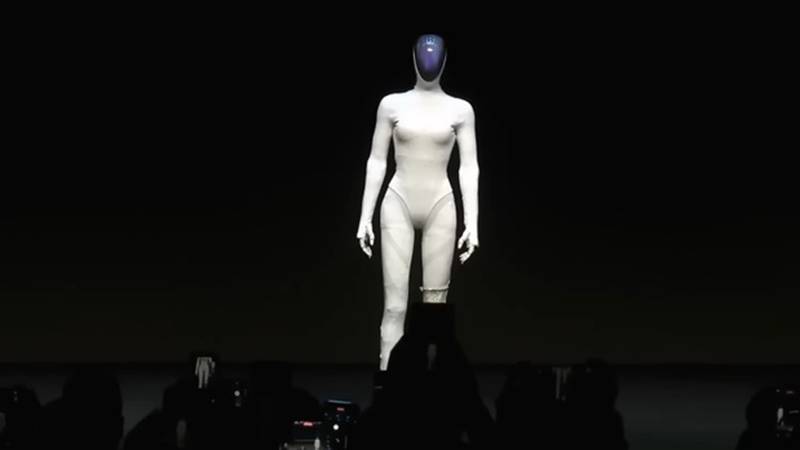 VIDEO Majke mi, imam čip: Kinezi morali rezati robota da dokažu da nije pravi čovjek!