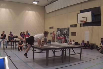 Niste ni znali da postoji, a oni 'rasturaju' ping pong - glavom