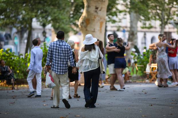 Zagreb: Brojni građani sudjelovali na pPlesnjaku na Zrinjevcu