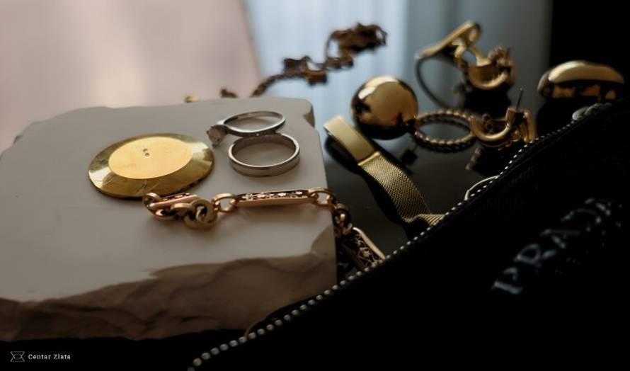 Znate li koliko danas vrijedi nakit koji vam skuplja prašinu?