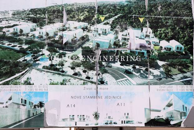 Šibenik: Novoizgrađene vile na plaži Rezalište u Brodarici